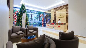 Lobby sitting area - May's House Saigon Vinhomes Central Park (Ho Chi Minh City)
