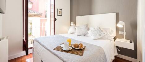 In-room safe, iron/ironing board, free WiFi, bed sheets