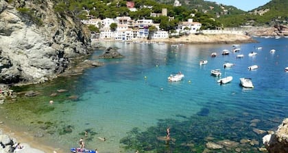 Mountain Escape w/ stunning views 40 km to Barna!