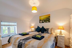 3 bedrooms, iron/ironing board, travel crib, free WiFi - 3 Bed in Croyde (oc-beren) (Croyde)