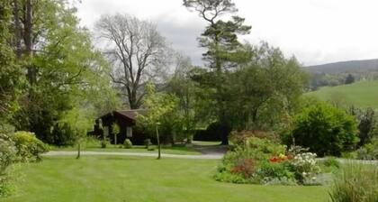 Four star Lodge with two bedrooms, fabulous views yet close to pubs and beach