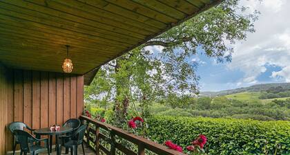 Vier-Sterne-Lodge mit zwei Schlafzimmern, herrlicher Aussicht und dennoch in der Nähe von Pubs und Strand