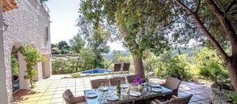 Majestic Villa and Views - 30km to Barcelona