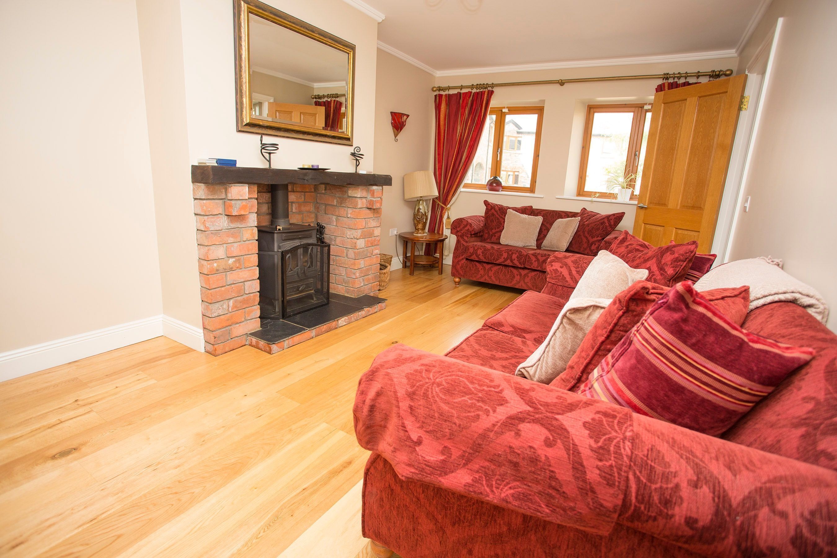 TV, fireplace, DVD player, books