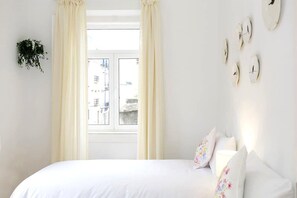 2 chambres, fer et planche à repasser, Wi-Fi gratuit, draps fournis