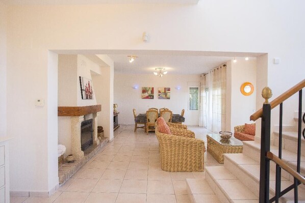 TV, fireplace, DVD player, stereo