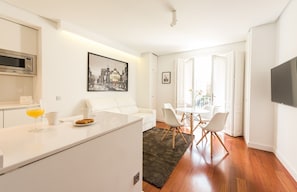 Interior - Santa Ana Plaza (Madrid)