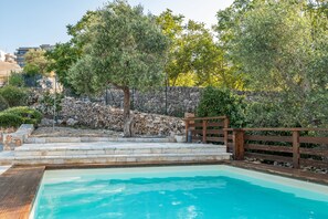 Pool - Farmhouse in olive groove with pool in the Itria Valley (Provincia di Taranto)