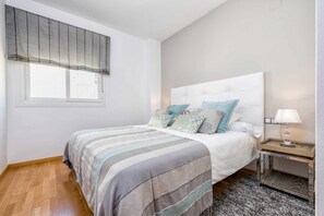 2 bedrooms, iron/ironing board, travel cot, free WiFi - San Lorenzo - Holiday home in Malaga (Málaga)