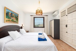 3 Schlafzimmer, Bügeleisen/Bügelbrett, WLAN, Bettwäsche