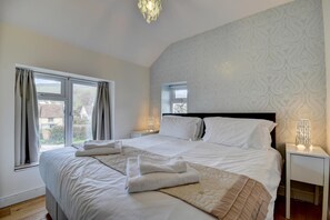 3 bedrooms, iron/ironing board, travel cot, free WiFi