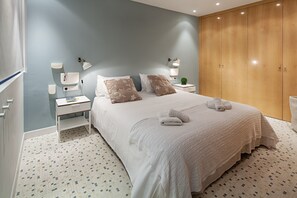 2 slaapkamers, een strijkplank/strijkijzer, gratis wifi, beddengoed