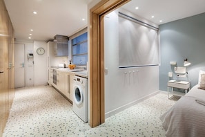 Interior - Pedrera - Habitat Apartments (Barcelona)