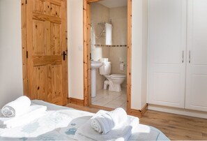 5 soverom, strykejern/-brett og internettilgang