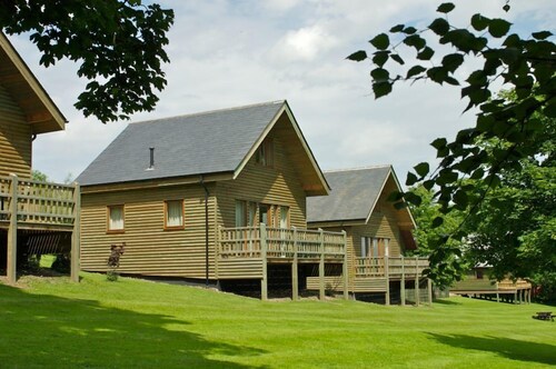 Willow Cottage Style Lodge in Yorkshire Dales, sleeps up to 4, family & pet friendly