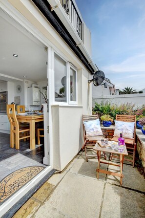 Outdoor dining - 2 Bed in Woolacombe (oc-beac4) (Woolacombe)