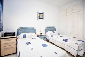 3 Schlafzimmer, Bügeleisen/Bügelbrett, Internetzugang, Bettwäsche