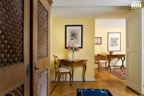 Interior - Ca' Cerchieri Mezzanine (Venice)