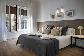 4 bedrooms, iron/ironing board, free WiFi, bed sheets