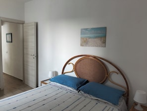 1 makuuhuone, silitysrauta/-lauta, ilmainen Wi-Fi, vuodevaatteet