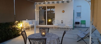 Pequeña villa junto al mar en alquiler