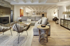 TV, fireplace