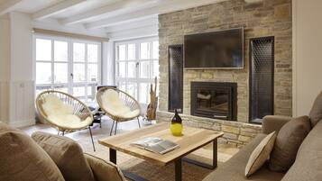 Télévision, cheminée