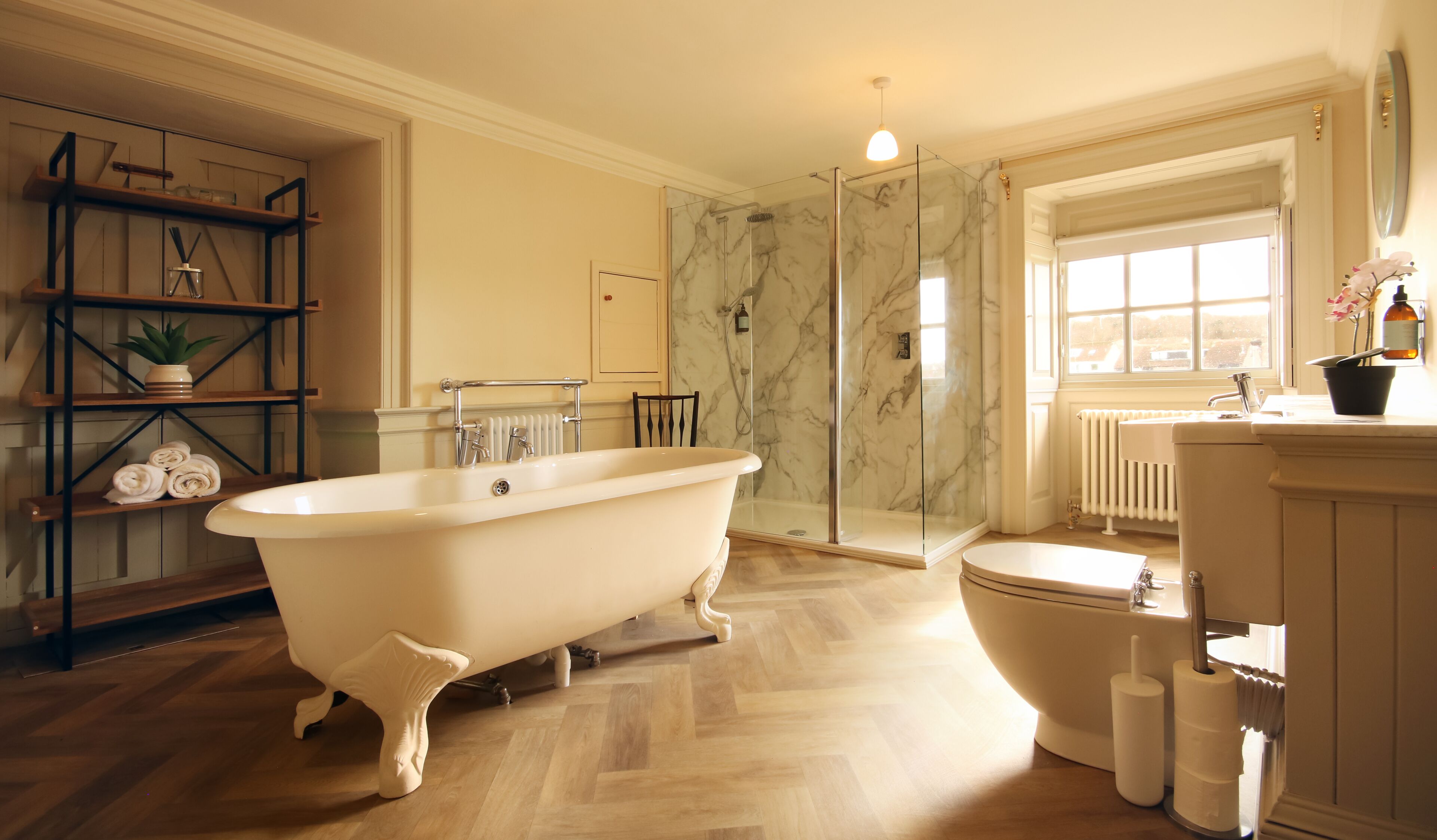 House | Bathroom | Combined shower/bathtub, free toiletries, hair dryer, bathrobes