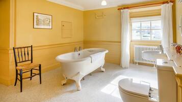 Nhà | Phòng tắm | Vòi sen/bồn tắm kết hợp, đồ dùng nhà tắm miễn phí, máy sấy tóc