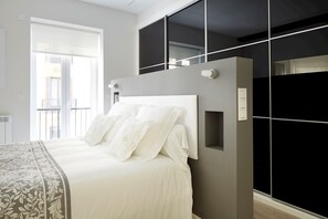 2 slaapkamers, een strijkplank/strijkijzer, gratis wifi, beddengoed