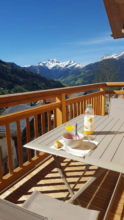 Rent New apartment 64m2 in Chalet in the heart of the village of Hauteluce