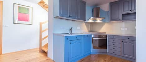 Frigorifero, microonde, forno, lavastoviglie