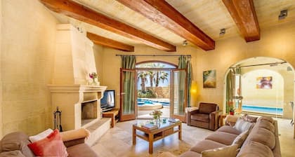 The Hamlet 2 Holiday Home