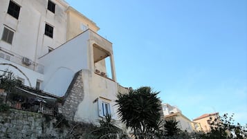 Esterni