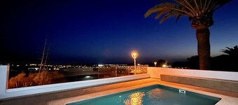 LUXURY VILLA ULKOPUOLINEN ULKOPUOLINEN NÄKYMÄ! UK TV, AIR CON, WI-FI & PING PONG