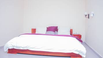 Single Room, Refrigerator | 1 bedroom, premium bedding, in-room safe, desk