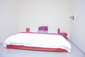 Einzelzimmer, Kühlschrank | 1 Schlafzimmer, hochwertige Bettwaren, Zimmersafe, Schreibtisch