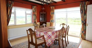 Dining - Jackie´s Cottage, Claddaghduff (Claddaghduff)