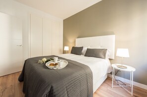 In-room safe, iron/ironing board, free WiFi, bed sheets