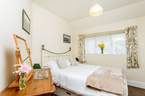 1 sovrum, strykjärn/strykbräda, internet och sängkläder