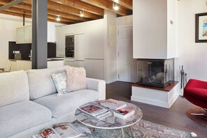 Televisio, takka, DVD-soitin