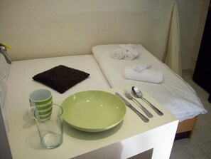 1 bedroom, iron/ironing board, internet, bed sheets