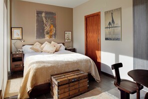 1 slaapkamer, een strijkplank/strijkijzer, gratis wifi, beddengoed