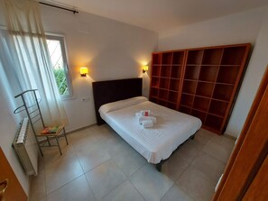 3 bedrooms, iron/ironing board, free WiFi, bed sheets - Magnificent villa with private pool, 3 bedrooms, 2SDB, WIFIFREE (L'ESCALA)