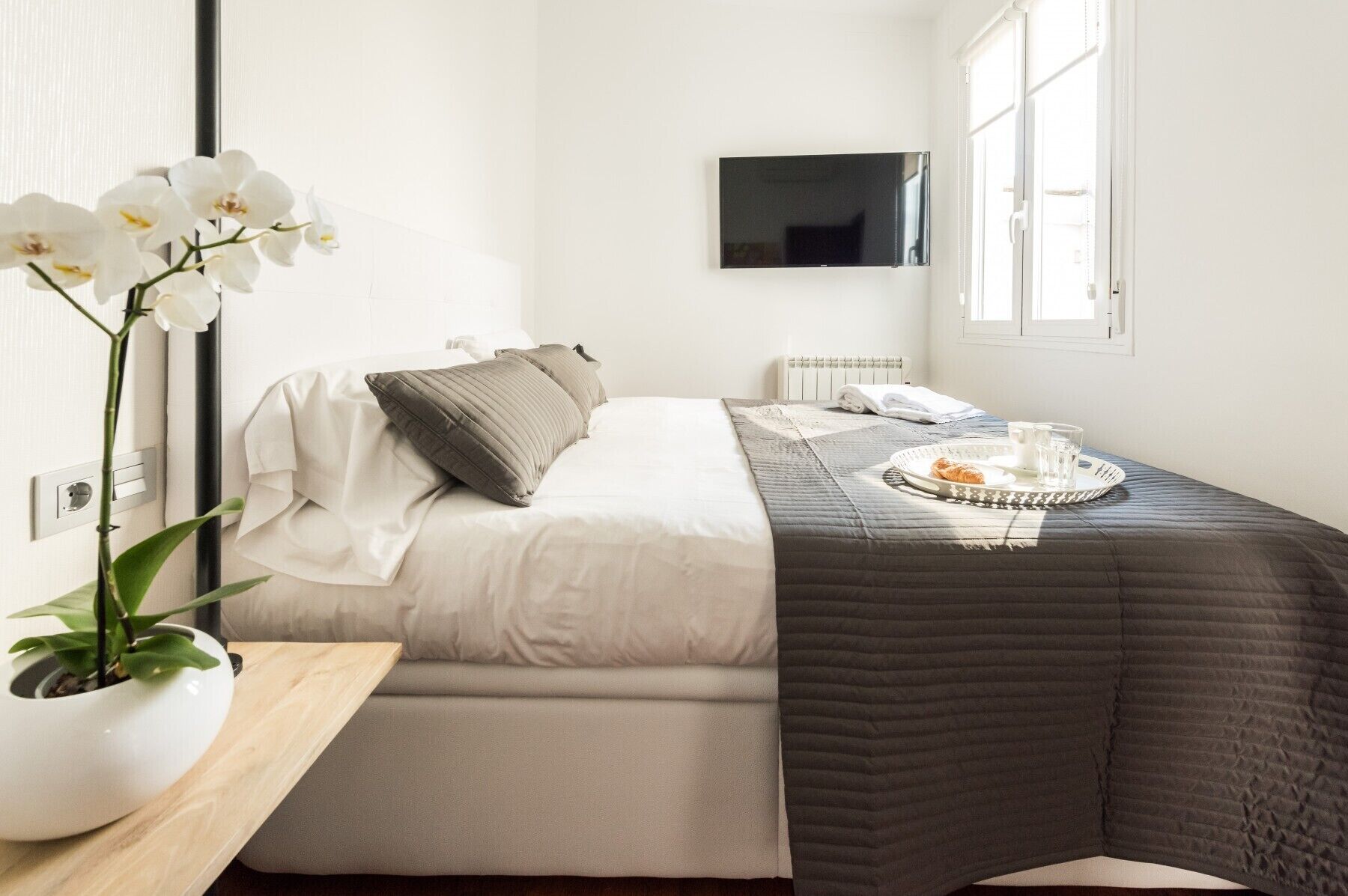 1 bedroom, in-room safe, iron/ironing board, free WiFi