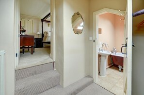 Towels - 4 Bed in Parracombe (oc-laurel) (Parracombe)