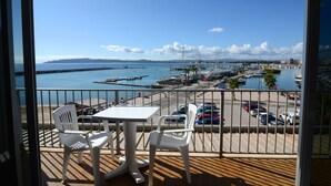 Outdoor dining - NAUTIC ESTUDI BX-4 (Estartit)