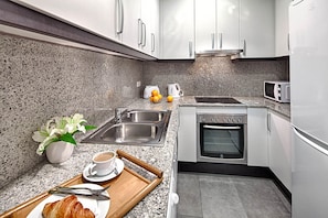 Fridge, microwave, oven, dishwasher