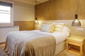 3 عدّة غرف نوم ومكواة/لوح كي وواي فاي مجانًا وملاءات أسرّة