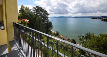 15 Astor House - Zwei-Bett-Familienapartment mit herrlichem Meerblick und eigenem Balkon